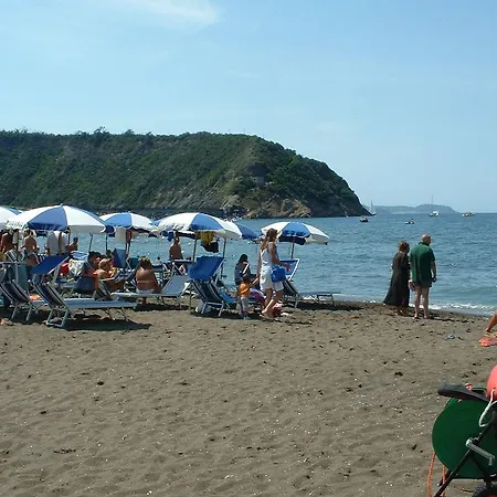 Lido Di プロチーダ